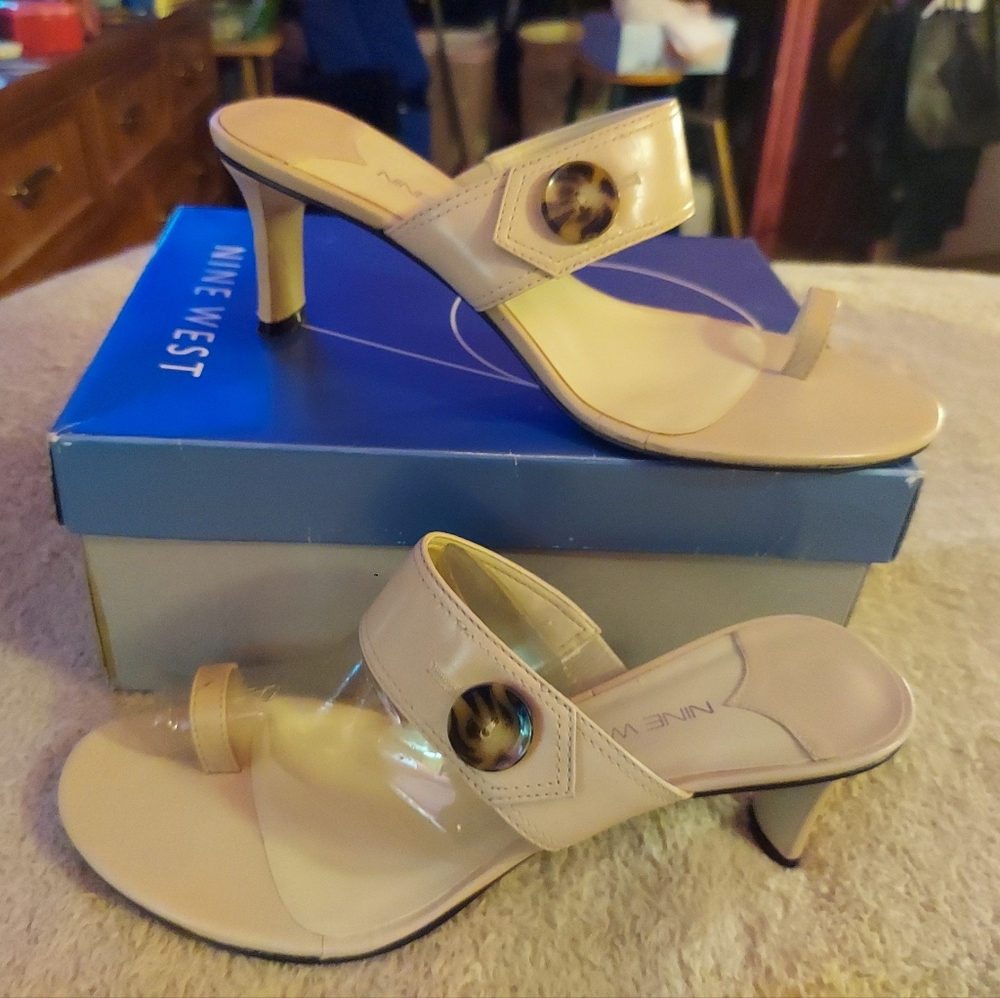 Nine West Ladies Tan Leather Sandal 8.5M